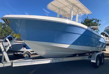 2023 Robalo R222 Steel Blue/White Boat